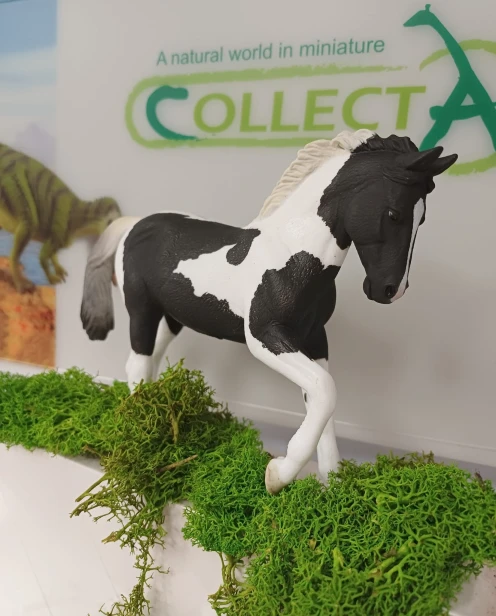 Collecta 80027 ogier ciepłokrwisty tobiano_1.jpg