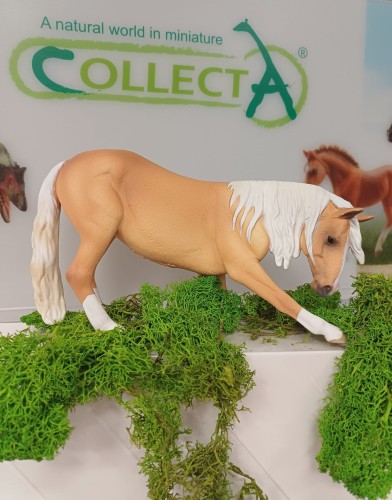 COLLECTA 80042 KOŃ LUZYTAŃSKI KLACZ KŁANIAJĄCA SIĘ.jpg